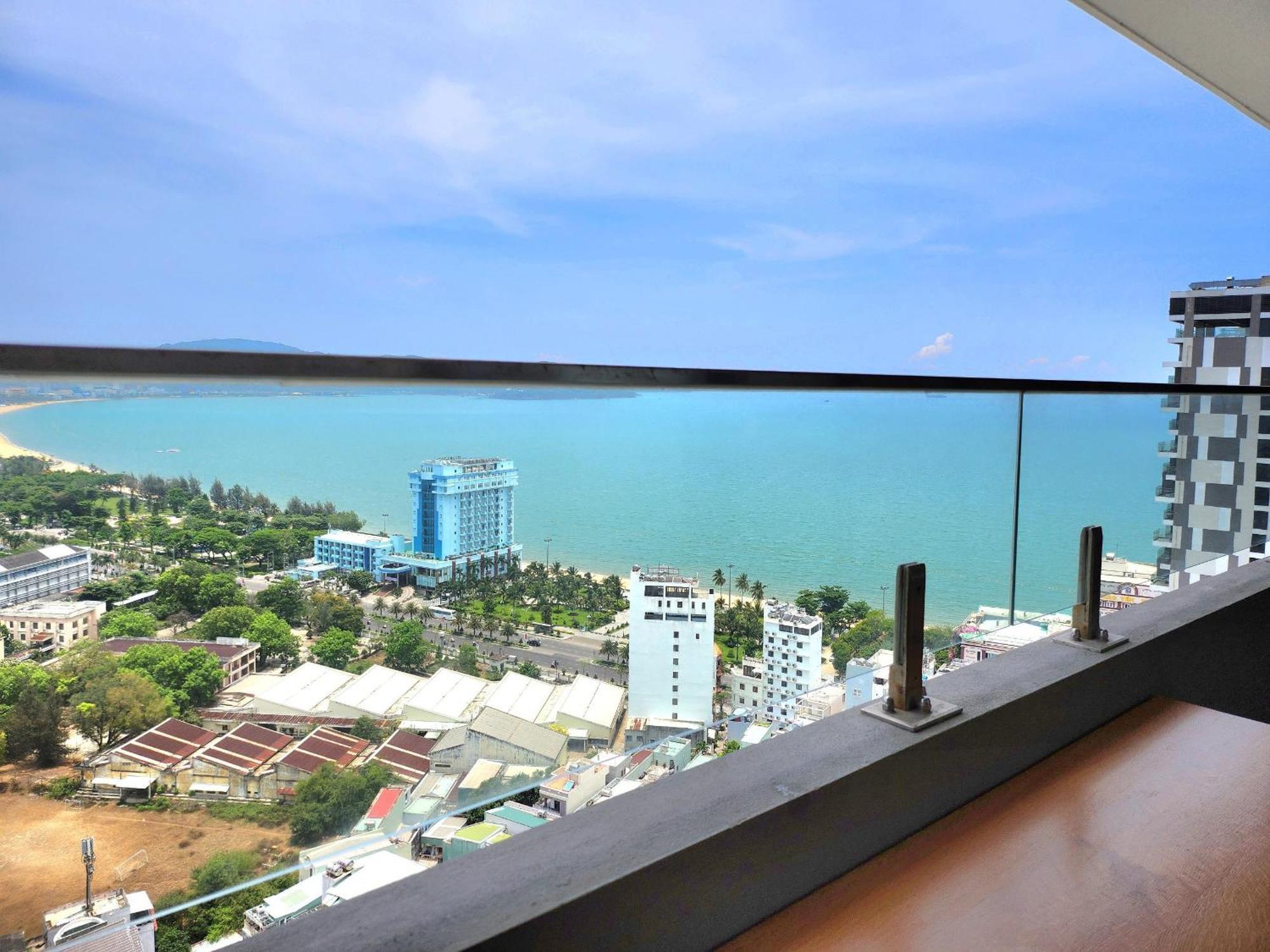 Flc Sea Tower Quy Nhon Seaview Condotel Rom bilde